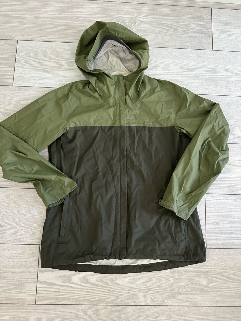MEC Women's Two-Tone Olive Hooded Raincoat